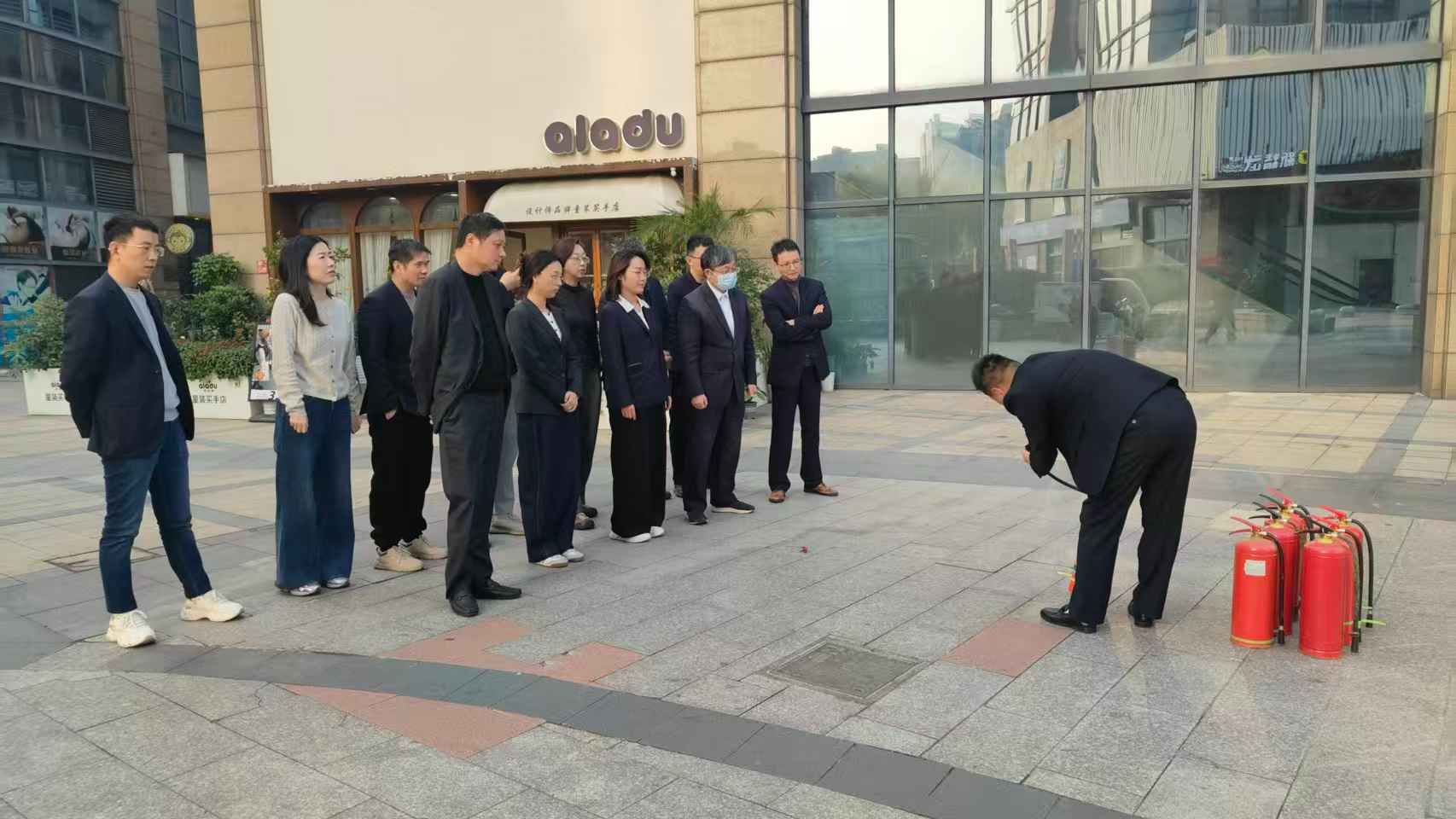 光大证券宁波悦盛路营业部开展消防演练培训