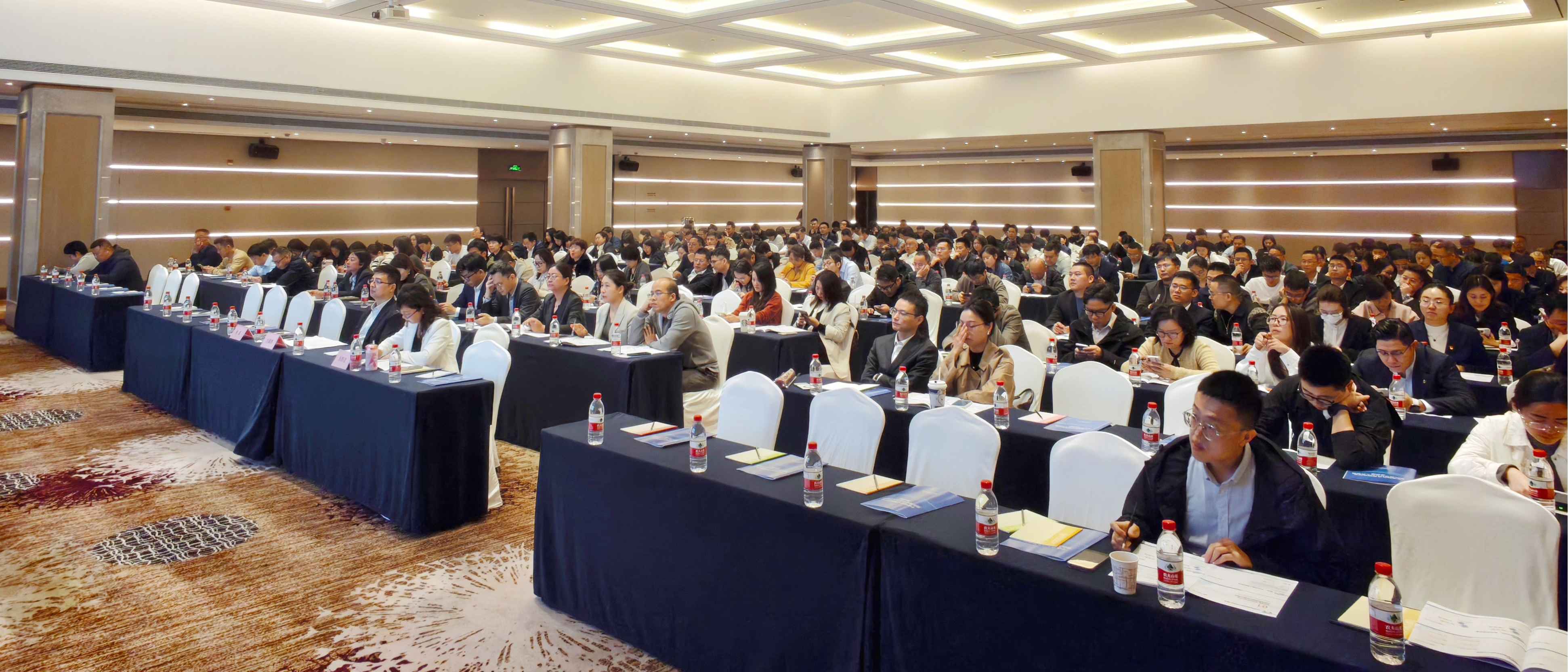 打造高效团队 规范人员管理 ——协会举办行业团队建设与从业人员管理培训班