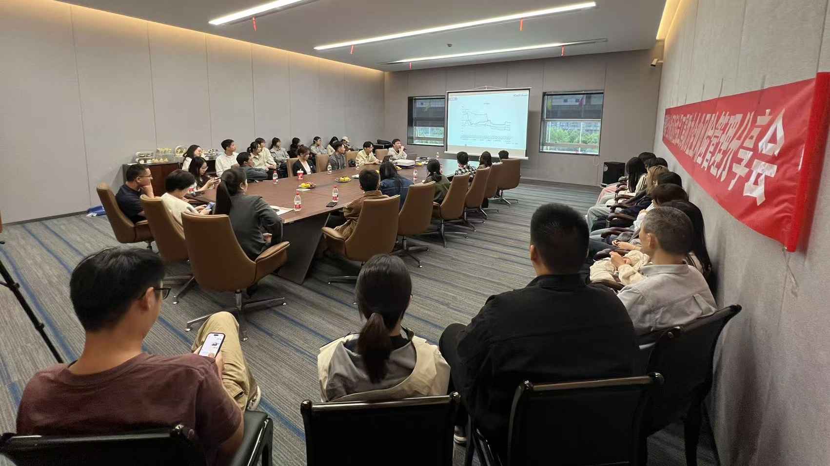 南华期货碳酸锂产业风险管理分享会在宁波举行